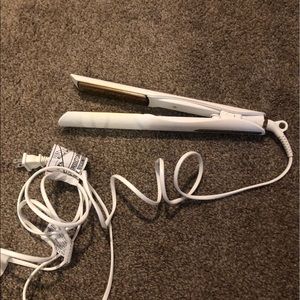 Kristen Ess straightener